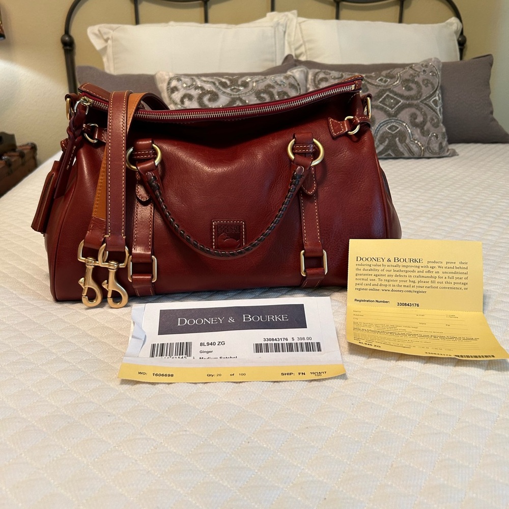 🦆Dooney & Bourke Large Florentine Satchel in GINGER